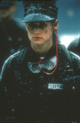 Demi Moore, Ridley Scott, Viggo Mortensen - Промо стиль и постеры к фильму "G.I. Jane (Солдат Джейн)", 1997 (25хHQ) 0Yqsh4zA