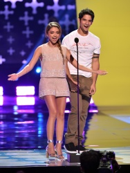 Sarah Hyland - FOX's 2014 Teen Choice Awards at The Shrine Auditorium on August 10, 2014 in Los Angeles, California - 367xHQ 2DKaiWRr