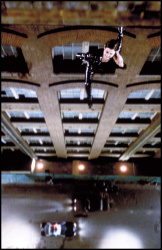 Laurence Fishburne, Carrie-Anne Moss, Keanu Reeves - Промо стиль и постеры к фильму "The Matrix (Матрица)", 1999 (20хHQ) 2OzASoEU