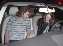 Andrew Garfield & Emma Stone - Leaving an Arcade Fire concert in Los Angeles - May 27, 2015 - 108xHQ 6c11YkdS