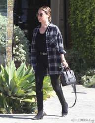 Ashley Tisdale - Leaving the The Andy Lecompte salon in West Hollywood - February 12, 2015 (20xHQ) 8TeiIXh8