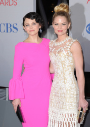 Jennifer Morrison - Jennifer Morrison & Ginnifer Goodwin - 38th People's Choice Awards held at Nokia Theatre in Los Angeles (January 11, 2012) - 244xHQ 9NkMUTAb