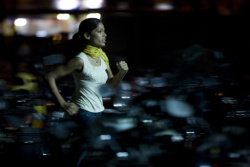 Freida Pinto - Freida Pinto, Dev Patel - Промо стиль и постеры к фильму "Slumdog Millionaire (Миллионер из трущоб)", 2008 (76хHQ) ALstXvvL