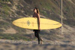 Cara Delevingne - Photoshoot candids in Malibu, 9 января 2015 (133xHQ) BdmHHC0J