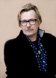 Gary Oldman - "Red Riding Hood" press conference portraits by Armando Gallo (Los Angeles, March 5, 2011) - 15xHQ D5acXUwE