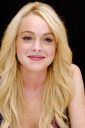 Lindsay Lohan - Поиск DKvIejvS