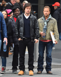 Mark Wahlberg - talking on his phone seen walking around New York City (December 14, 2014) - 19xHQ DNeIkyRE