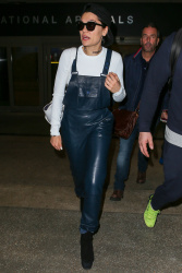 Jessie J - Arriving at LAX airport in Los Angeles - February 7, 2015 (14xHQ) DNrLjMjE