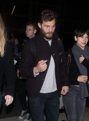 Jamie Dornan - Spotted at at LAX Airport with his wife, Amelia Warner - January 13, 2015 - 69xHQ Ej09wZdC