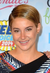 Shailene Woodley - 2014 Teen Choice Awards, Los Angeles August 10, 2014 - 363xHQ EpoTTcbn