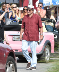 Zac Efron & Robert De Niro - On the set of Dirty Grandpa in Tybee Island,Giorgia 2015.04.27 - 53xHQ FtLNTfIu