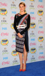 Shailene Woodley - 2014 Teen Choice Awards, Los Angeles August 10, 2014 - 363xHQ JsoyhAKB
