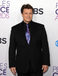 Nathan Fillion - 39th Annual People's Choice Awards at Nokia Theatre in Los Angeles (January 9, 2013) - 28xHQ KItAn2at