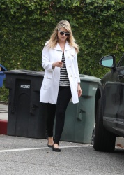Ali Larter - Ali Larter - Leaving The Walther School in West Hollywood - February 20, 2015 (25xHQ) KWFg12z8