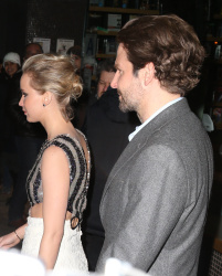 Jennifer Lawrence и Bradley Cooper - Attends a screening of 'Serena' hosted by Magnolia Pictures and The Cinema Society with Dior Beauty, Нью-Йорк, 21 марта 2015 (449xHQ) KbNIdNLx