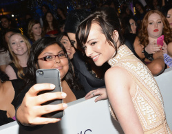 Ashley Rickards - 40th Annual People's Choice Awards at Nokia Theatre L.A. Live in Los Angeles, CA - January 8. 2014 - 28xHQ Lc6NXNpt