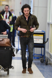 Kit Harington - Arriving at JFK Airport in New York City - April 5, 2015 - 7xHQ MJEIE5tc