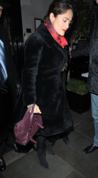 Salma Hayek - Salma Hayek and Penelope Cruz - at Scott's restaurant in London, England - February 11, 2015 (64xHQ) Nyn3WGRI