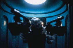 Ian Holm, Chris Tucker, Milla Jovovich, Gary Oldman, Bruce Willis - Промо стиль и постеры к фильму "The Fifth Element (Пятый элемент)", 1997 (59хHQ) OQCUc21e