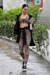 Vanessa Hudgens - Out in Los Angeles, 5 января 2015 (18xHQ) PCAlp9KL