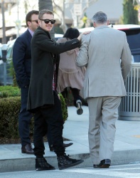 Hayden Christensen - meets some friends for lunch in Beverly Hills, California (January 8, 2015) - 11xHQ PuO9ESaX