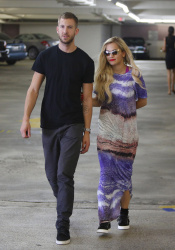 Calvin Harris and Rita Ora - out in New York - June 20, 2013 - 24xHQ Q2zb5idp