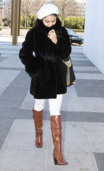 Vanessa Hudgens - arriving for her play 'Gigi' at the Kennedy Center in Washington, 17 января (5xHQ) QFPwbE6A