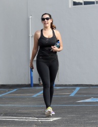 Kelly Brook - Leaving the Gym in Los Angeles, 9 января 2015 (44xHQ) QppsDnKF