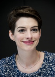Anne Hathaway - Les Miserables press conference portraits by Magnus Sundholm (New York, December 2, 2012) - 12xHQ RqI3R0PV