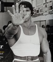 Арнольд Шварценеггер (Arnold Schwarzenegger) - сканы из разных журналов - 3xHQ S0u5IHQY
