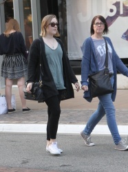Saoirse Ronan - Saoirse Ronan - Shopping in Hollywood - February 2, 2015 - 12xHQ YYzMS2Ki