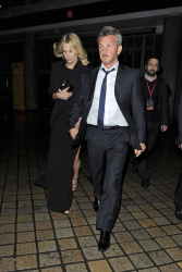 Charlize Theron - Leaving the Royal Festival Hall in London (2015.02.16.) (9xHQ) ZazCIZJW