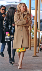 Kate Hudson - Out for lunch in NYC - February 18, 2015 (17xHQ) ASRQlXo7