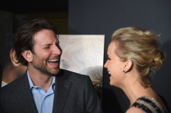 Jennifer Lawrence и Bradley Cooper - Attends a screening of 'Serena' hosted by Magnolia Pictures and The Cinema Society with Dior Beauty, Нью-Йорк, 21 марта 2015 (449xHQ) BiFmsPSb