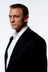 Daniel Craig - Daniel Craig - Unkown Photoshoot - 5xHQ CObHbDeX