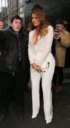 Khloe Kardashian - going to the 'Kardashian Beauty' Launch in New York City, February 10, 2015 (17xHQ) CUIowfUc