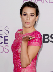 Lea Michele - 2013 People's Choice Awards at the Nokia Theatre in Los Angeles, California - January 9, 2013 - 339xHQ D8dr0FQA