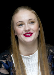 Sophie Turner - Game Of Thrones press conference portraits by Magnus Sundholm (New York, March 19, 2014) - 12xHQ DB4AzWn3