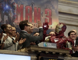 Robert Downey Jr. - Rings The NYSE Opening Bell In Celebration Of "Iron Man 3" 2013 - 24xHQ FXNbHNTH