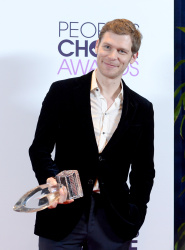Joseph Morgan, Persia White - 40th People's Choice Awards held at Nokia Theatre L.A. Live in Los Angeles (January 8, 2014) - 114xHQ GcW8POyd