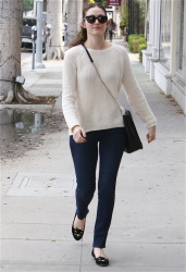 Emmy Rossum - Shopping in Beverly Hills - February 27, 2015 (57xHQ) GcjN03ik