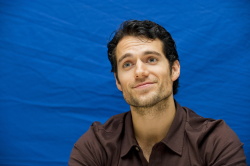 Henry Cavill - Immortals press conference portraits by Magnus Sundholm (Beverly Hills, October 29, 2011) - 13xHQ GzbykBCz