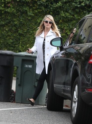 Ali Larter - Leaving The Walther School in West Hollywood - February 20, 2015 (25xHQ) HIJECqV9