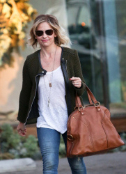 Sarah Michelle Gellar - Out and about in LA, 21 ноября 2014 (43xHQ) IJNPXhrk