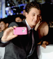 Miles Teller - 40th Annual People's Choice Awards at Nokia Theatre L.A. Live (Los Angeles, January 8. 2014) - 18xHQ IdbvVc0M