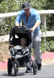 Josh Duhamel - Josh Duhamel - Out and about in Brentwood - May 9, 2015 - 22xHQ JxRZoQNl