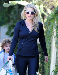 Ali Larter - Out and about in West Hollywood - February 24, 2015 (8xHQ) KAGKkCvq