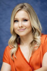 Kristen Bell - Kristen Bell - "You Again" press conference portraits by Armando Gallo (Beverly Hills, August 28, 2010) - 12xHQ KmfxnaOL
