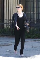 Emma Stone - Out and about in Los Angeles - June 2, 2015 - 20xHQ KzfTPza2