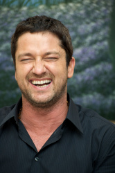 Gerard Butler - The Ugly Truth press conference portraits by Vera Anderson (Beverly Hills, July 20, 2009) - 13xHQ LO7OHeFF